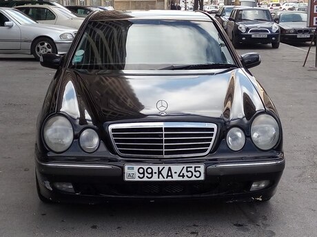Mercedes E 220