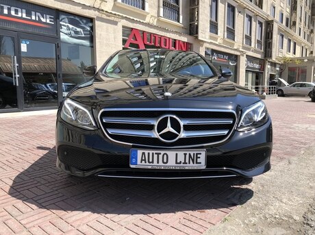 Mercedes E 200