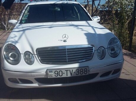 Mercedes E 220