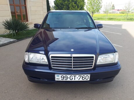 Mercedes C 180
