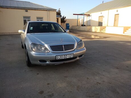 Mercedes S 320
