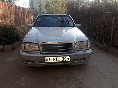 Mercedes C 180