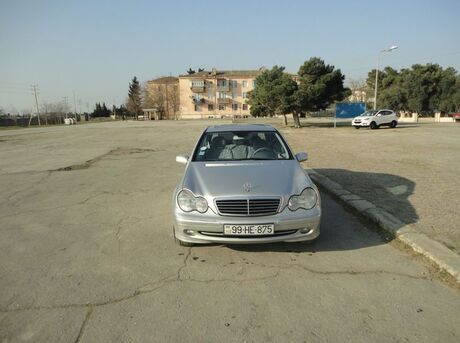 Mercedes C 180