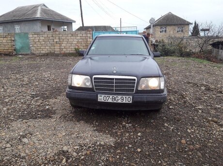 Mercedes E 220