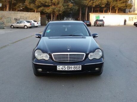 Mercedes C 240