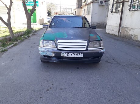 Mercedes C 180