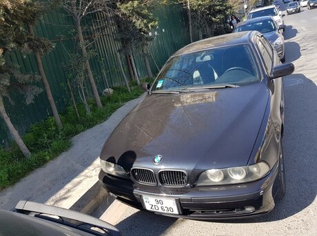 BMW 528