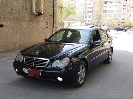 Mercedes C 200