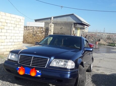 Mercedes C 180