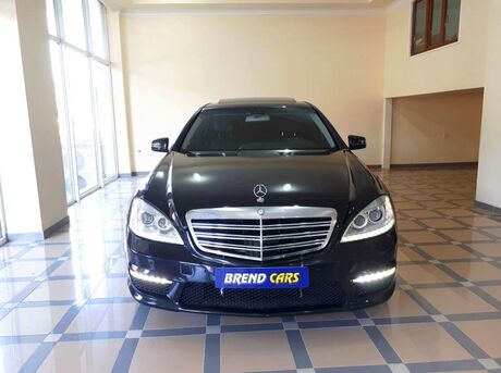 Mercedes S 550