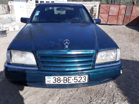 Mercedes C 180
