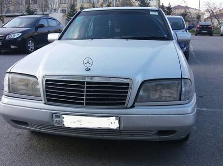Mercedes C 180