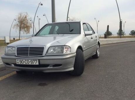 Mercedes C 180