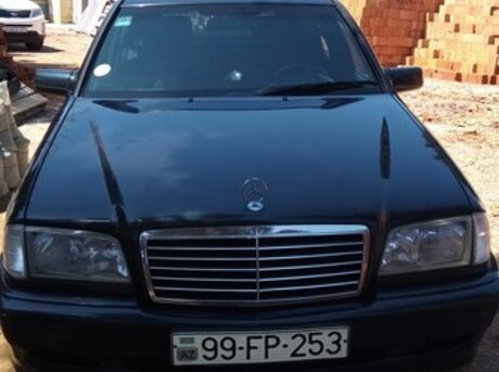 Mercedes C 180