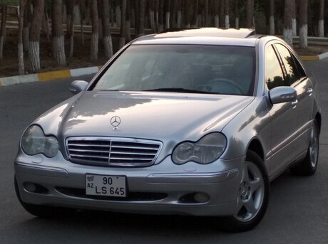 Mercedes C 240