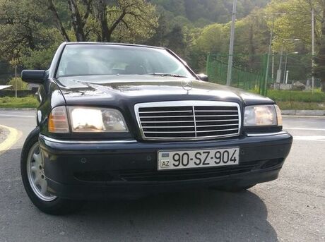 Mercedes C 180