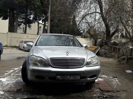 Mercedes S 320