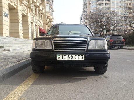 Mercedes E 220