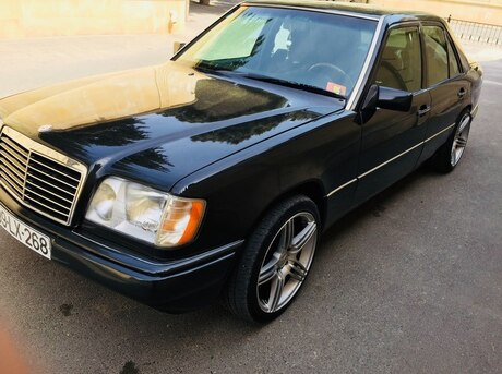 Mercedes E 300