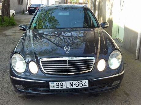 Mercedes E 220