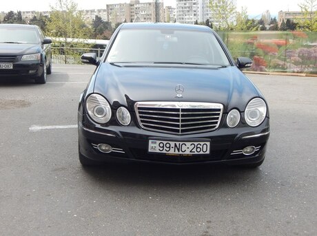 Mercedes E 220
