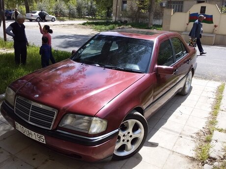 Mercedes C 180