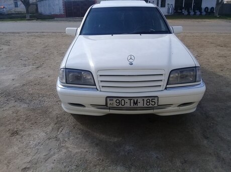 Mercedes C 180