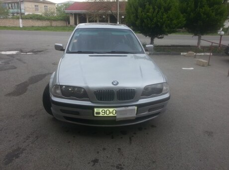 BMW 320