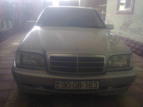 Mercedes C 180