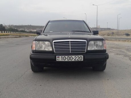 Mercedes E 220