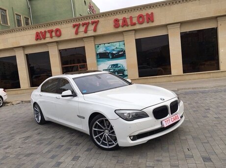 BMW 750