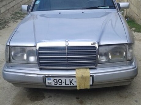Mercedes E 200