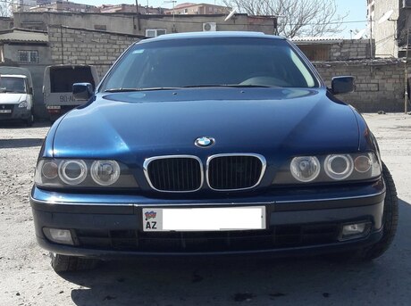 BMW 528