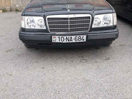 Mercedes E 200