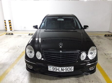 Mercedes E 200