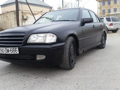 Mercedes C 230