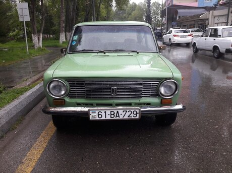 LADA (VAZ) 21011