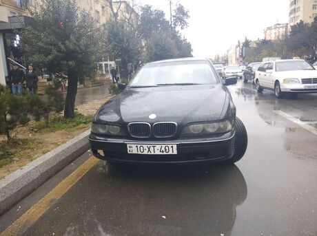 BMW 528