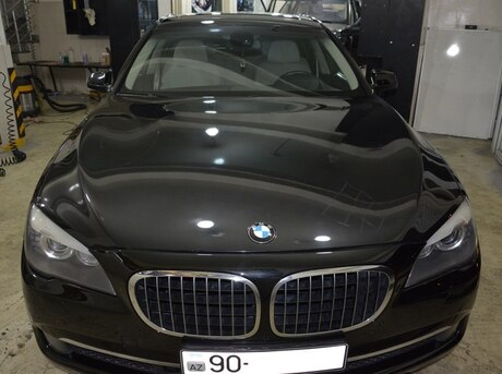 BMW 750