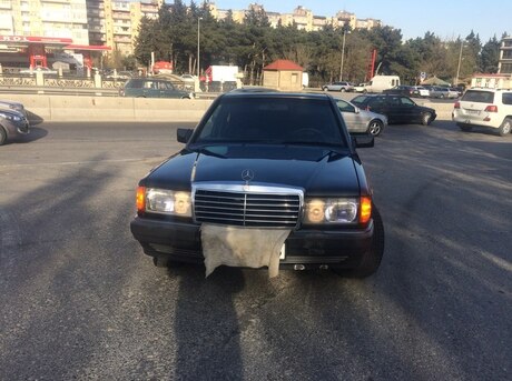 Mercedes 190