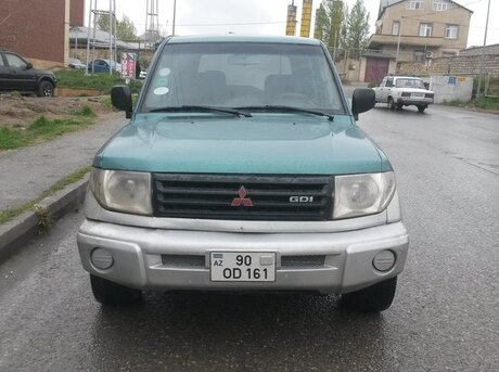 Mitsubishi Pajero io