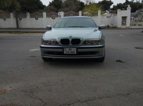 BMW 523
