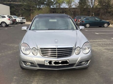 Mercedes E 320
