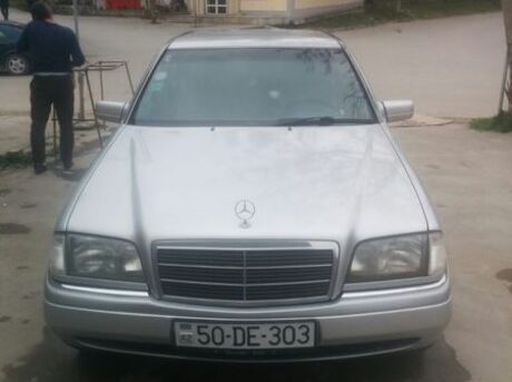 Mercedes C 180