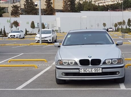BMW 523