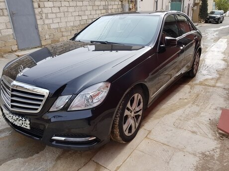 Mercedes E 200