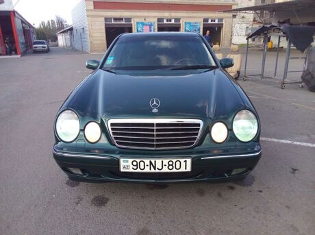 Mercedes E 240