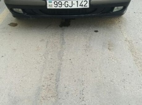Mercedes E 220