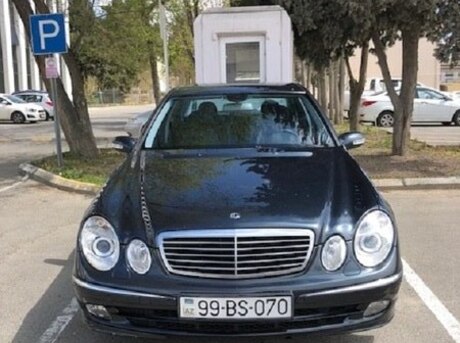 Mercedes E 220