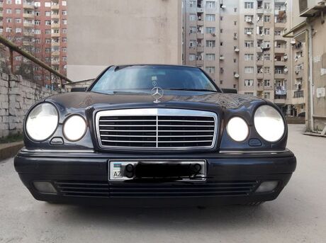 Mercedes E 320